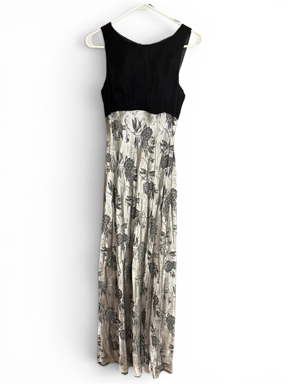 Vintage Sleeveless Black and Silver Floral Y2K Maxi Prom Dress